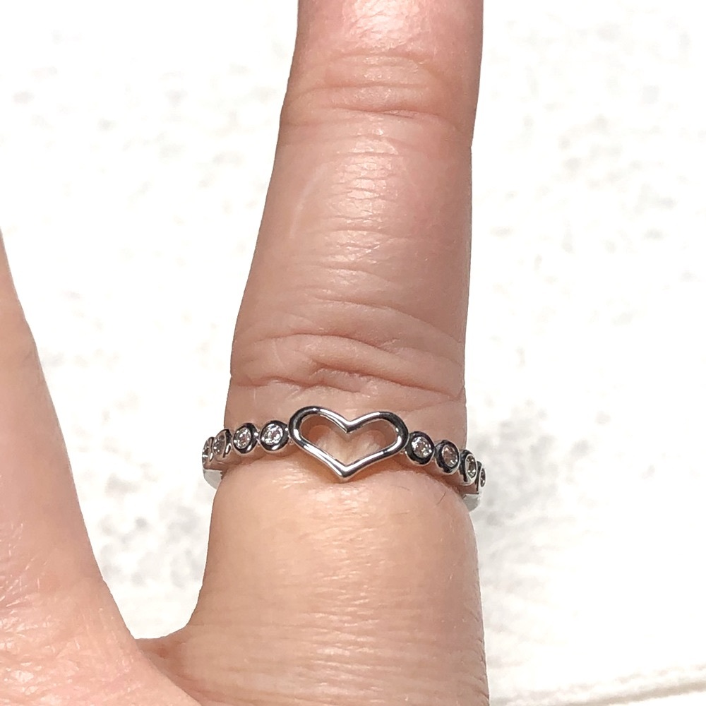 LAST CHANCE 💜💕Romantic heart silver plate ring/cubic zirconia NWOT-gift